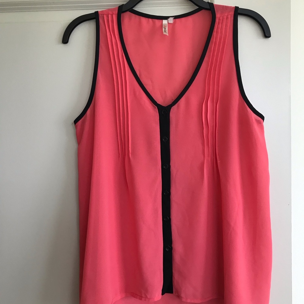 Coral sleeveless pleated top